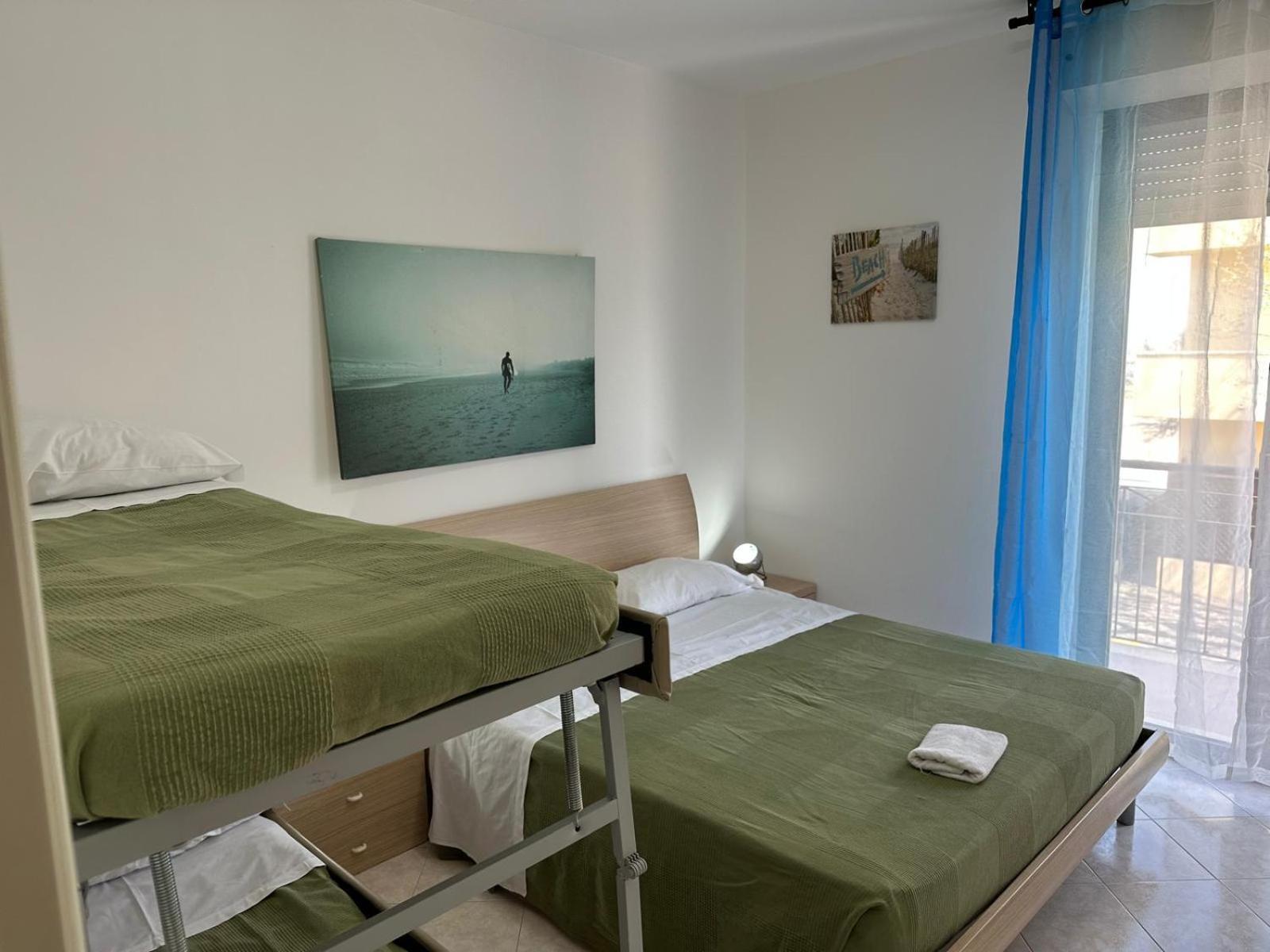 Beach House Holiday Apartments Rimini Exterior foto